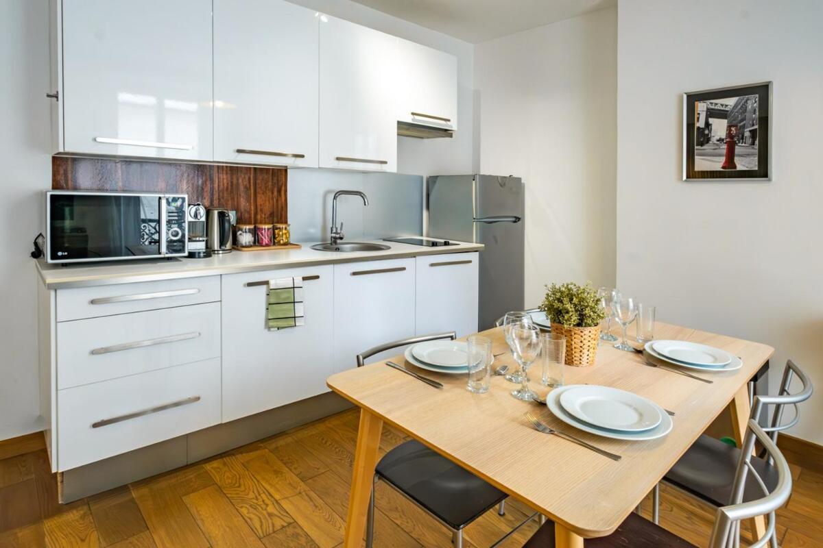 Bright At Les Invalides - 4 Guests Apartment
